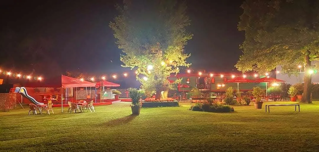Noční atmosféra ve Vagonu